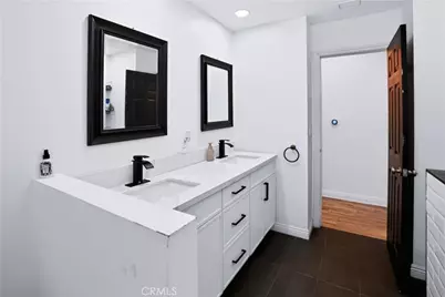 1033 Alta Loma, Corona, CA 92882 - Photo 37