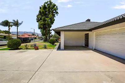 1033 Alta Loma, Corona, CA 92882 - Photo 3