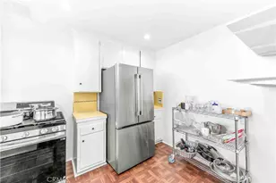 4900 Dockweiler St, Los Angeles, CA 90019 - Photo 15