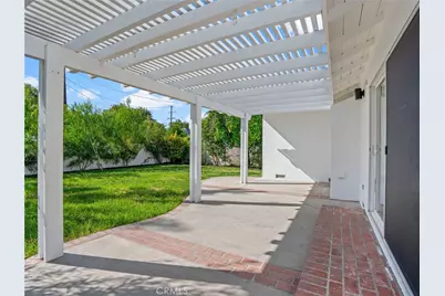 5141 Don Pio Drive, Woodland Hills, CA 91364 - Photo 35