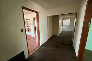 1718 W 109th Pl, Los Angeles, CA 90047 - Photo 23