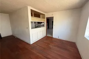 1718 W 109th Pl, Los Angeles, CA 90047 - Photo 13