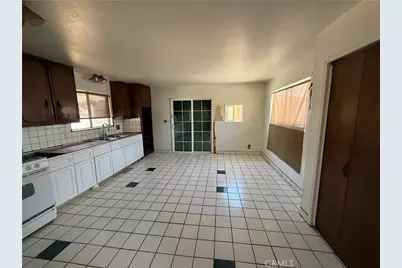 1718 W 109th, Los Angeles, CA 90047 - Photo 15