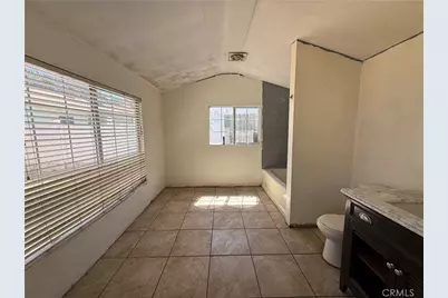 1718 W 109th, Los Angeles, CA 90047 - Photo 29