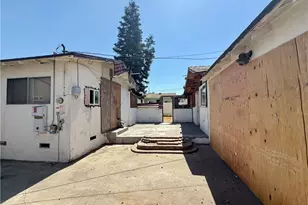 1718 W 109th Pl, Los Angeles, CA 90047 - Photo 5
