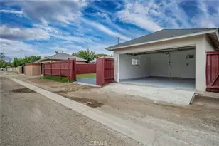 20756 Saticoy St, Winnetka, CA 91306 - Photo 37
