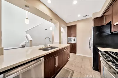563 W Maple Avenue, Orange, CA 92868 - Photo 21