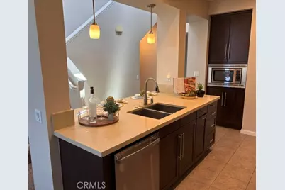 563 W Maple Avenue, Orange, CA 92868 - Photo 5