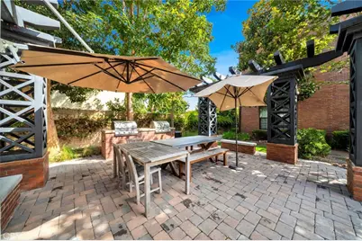 563 W Maple Avenue, Orange, CA 92868 - Photo 37