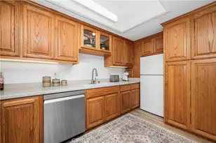 1560 Homewood Rd, Seal Beach, CA 90740 - Photo 19