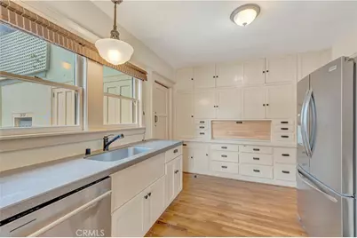 351 Newport Avenue, Long Beach, CA 90814 - Photo 19