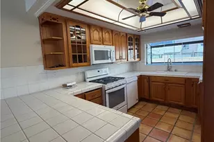 2514 N Tustin Ave, Santa Ana, CA 92705 - Photo 3