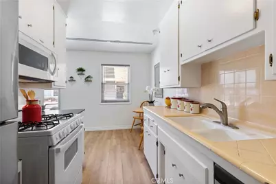 2075 E Appleton Street #17, Long Beach, CA 90803 - Photo 11