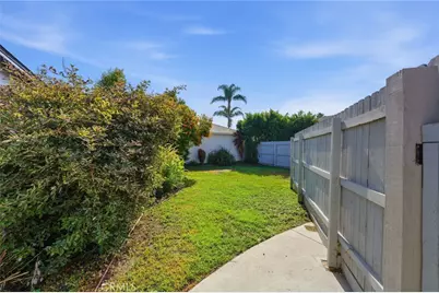 9138 Rendalia, Bellflower, CA 90706 - Photo 7