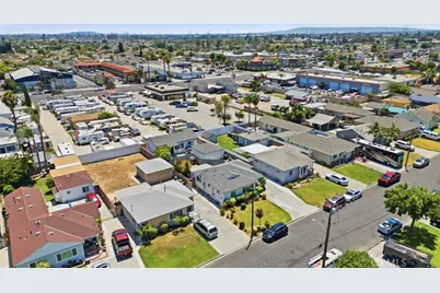 9138 Rendalia, Bellflower, CA 90706 - Photo 47