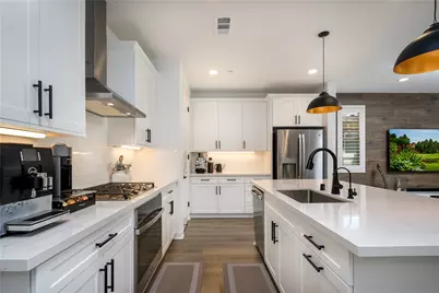 2821 Bridgetide Rd, Corona, CA 92883 - Photo 5