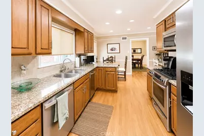 3904 California Avenue, Long Beach, CA 90807 - Photo 11