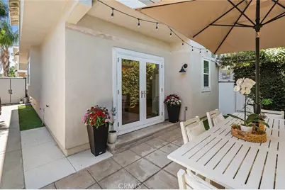 302 Turtle Bay Ln, Costa Mesa, CA 92627 - Photo 17