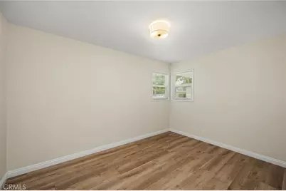 944 W Acacia Avenue, Orange, CA 92868 - Photo 31