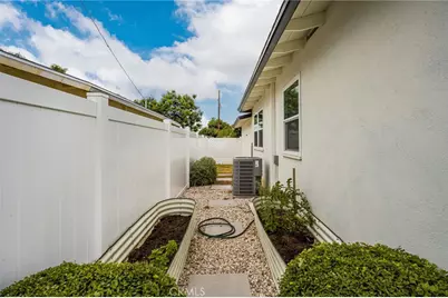 944 W Acacia Avenue, Orange, CA 92868 - Photo 35
