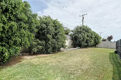 18918 Santa Catherine St, Fountain Valley, CA 92708 - Photo 37