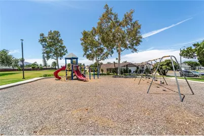 1382 Via Santiago #D, Corona, CA 92882 - Photo 23