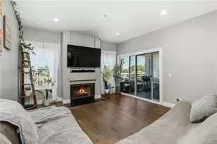 415 Townsquare Ln, Huntington Beach, CA 92648 - Photo 5