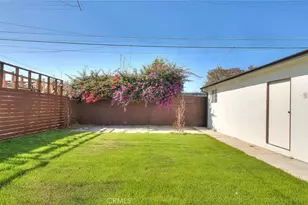 1827 W 76th, Los Angeles, CA 90047 - Photo 37