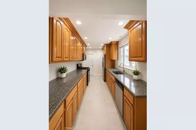 1737 W Beacon, Anaheim, CA 92804 - Photo 3