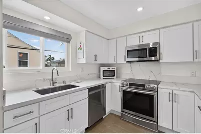 5301 E The Toledo #101, Long Beach, CA 90803 - Photo 13