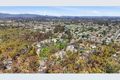 25045 Castlewood, Lake Forest, CA 92630 - Photo 33