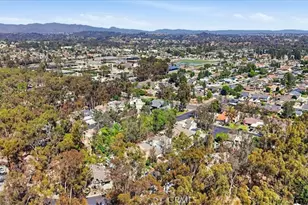 25045 Castlewood, Lake Forest, CA 92630 - Photo 33