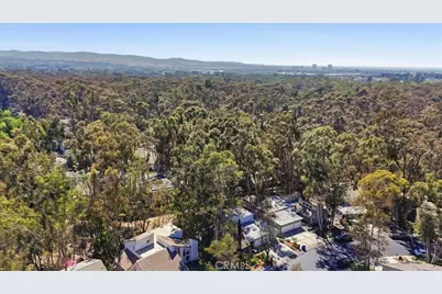 25045 Castlewood, Lake Forest, CA 92630 - Photo 31