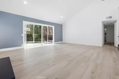 25045 Castlewood, Lake Forest, CA 92630 - Photo 5