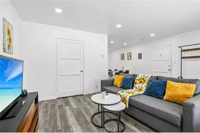 1036 E 2nd Street #11, Long Beach, CA 90802 - Photo 3