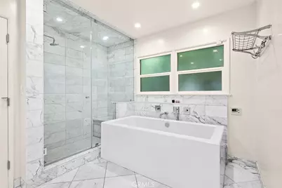 11365 Thurston Pl, Los Angeles, CA 90049 - Photo 15