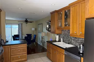 80 Almador, Irvine, CA 92614 - Photo 3