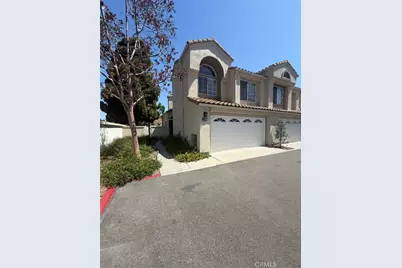 80 Almador, Irvine, CA 92614 - Photo 1