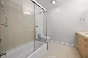 917 S New Hampshire, Los Angeles, CA 90006 - Photo 31