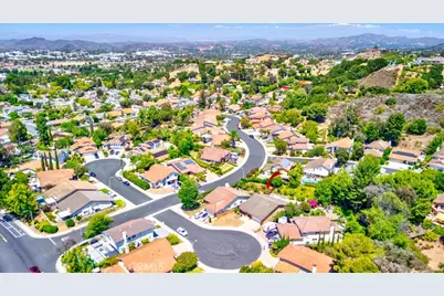 404 Continental Ct, Newbury Park, CA 91320 - Photo 37
