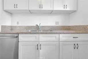 1104 S Mantle Ln, Santa Ana, CA 92705 - Photo 23