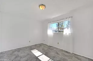 1104 S Mantle Ln, Santa Ana, CA 92705 - Photo 25