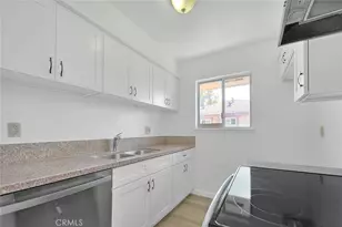 1104 S Mantle Ln, Santa Ana, CA 92705 - Photo 21