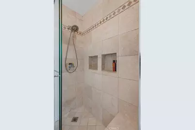 23515 Estrella, Valencia, CA 91355 - Photo 59