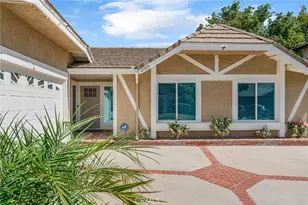 23515 Estrella, Valencia, CA 91355 - Photo 3