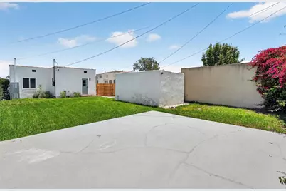 7611 S Hobart, Los Angeles, CA 90047 - Photo 15