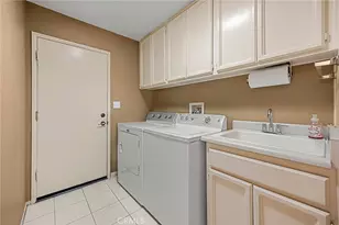 17421 Burchit, Yorba Linda, CA 92886 - Photo 19