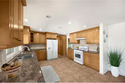 1289 Wardman, Brea, CA 92821 - Photo 11