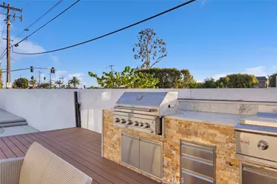 17451 Avalon, Huntington Beach, CA 92647 - Photo 49