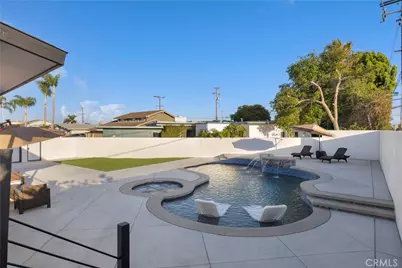 17451 Avalon, Huntington Beach, CA 92647 - Photo 51